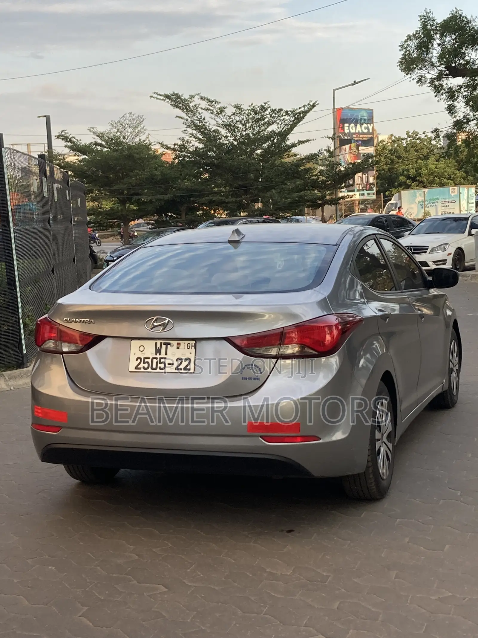Hyundai Elantra SE Sedan FWD (1.8L 4cyl 6A) 2016 Silver