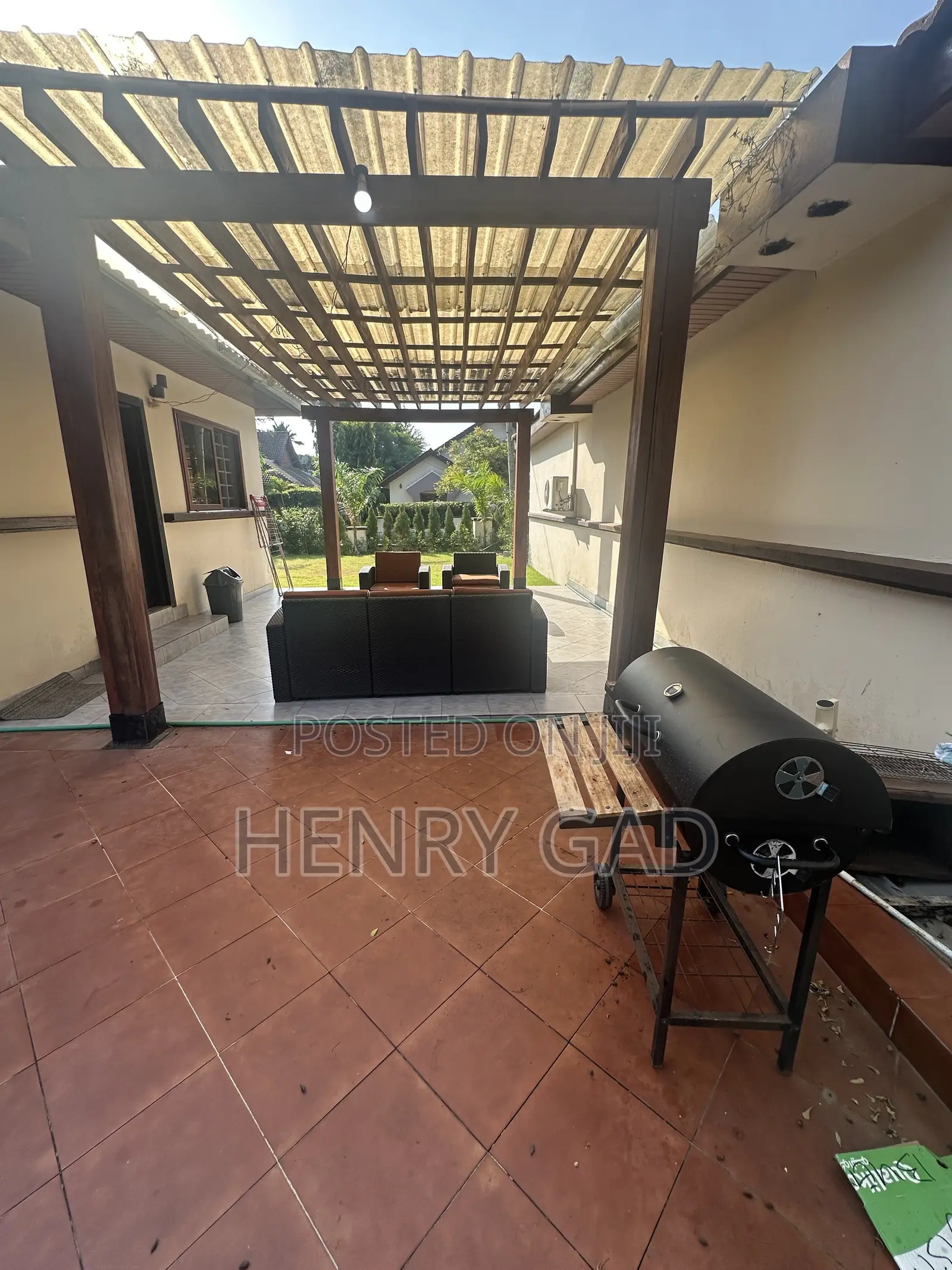 Furnished 4bdrm Villa in Buena Vista Valley, Sakumono for rent