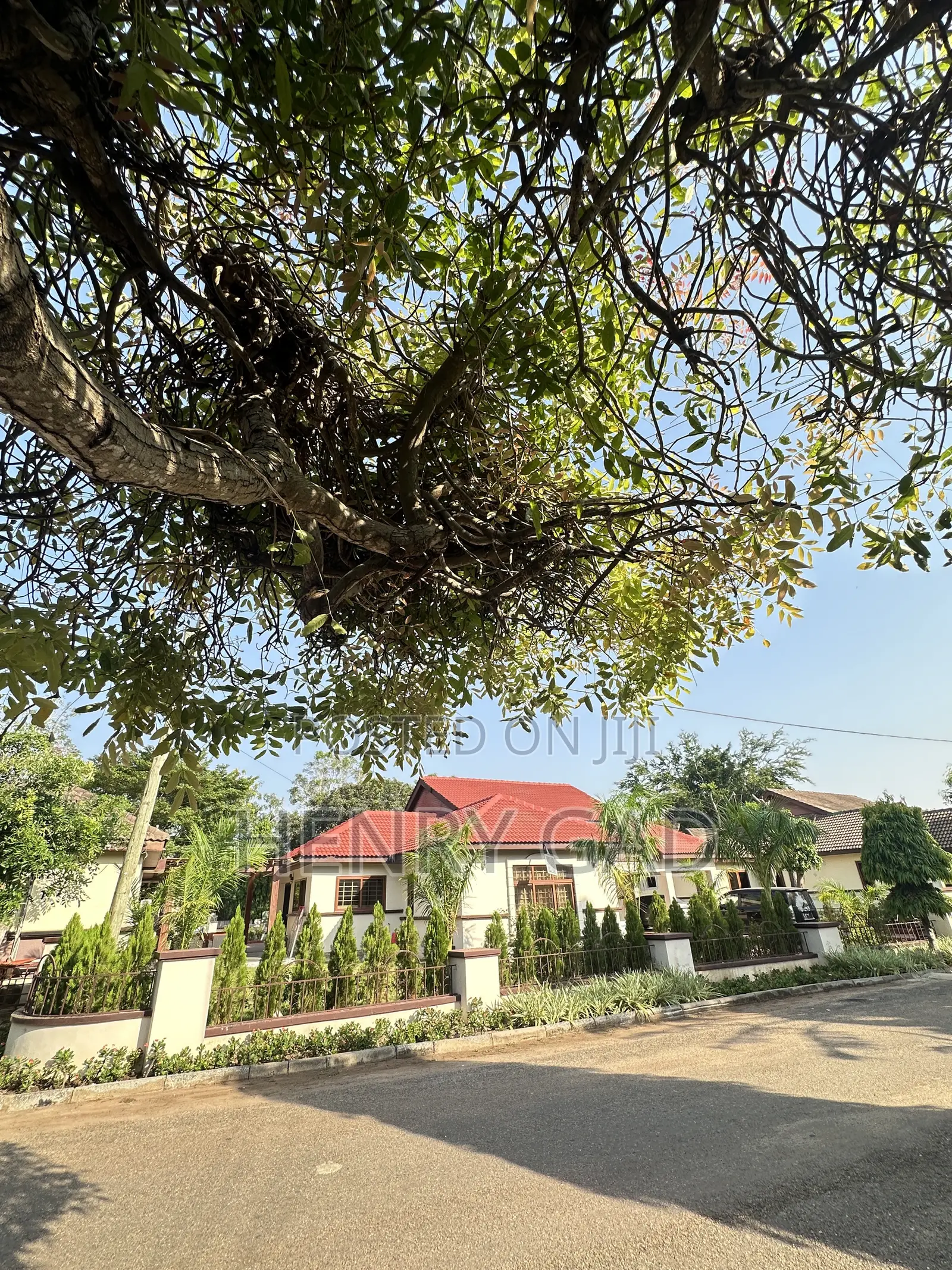 Furnished 4bdrm Villa in Buena Vista Valley, Sakumono for rent