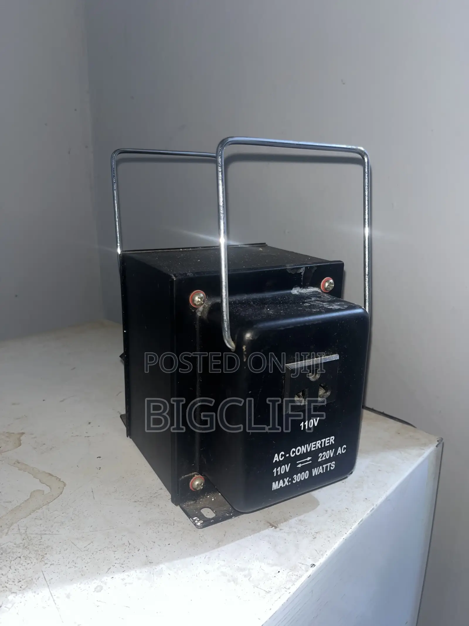 Elbee LB-T3000 220V Voltage Transformer