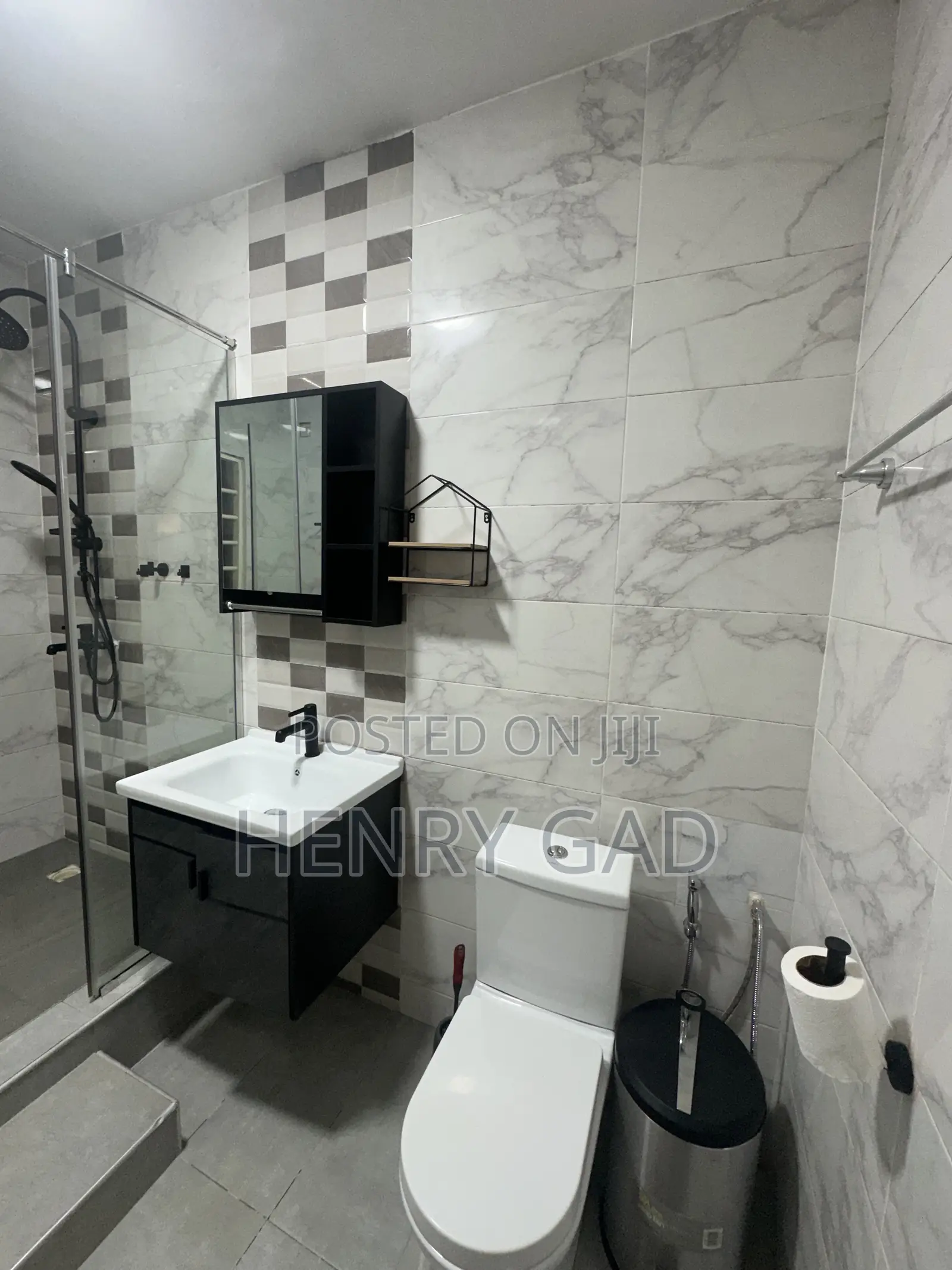 Furnished 4bdrm Villa in Buena Vista Valley, Sakumono for rent