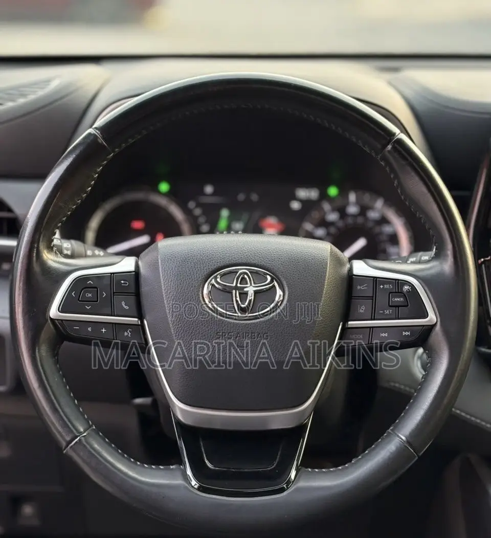Toyota Highlander XSE 2022 Gray