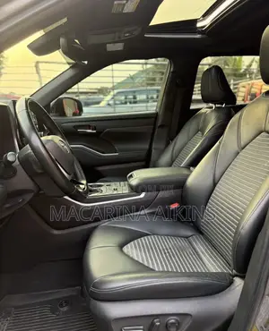 Toyota Highlander XSE 2022 Gray