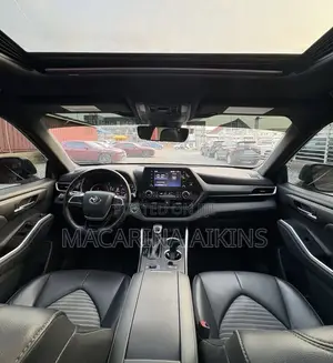 Toyota Highlander XSE 2022 Gray