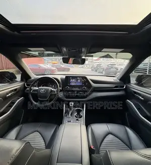 Toyota Highlander XSE 2022 Gray