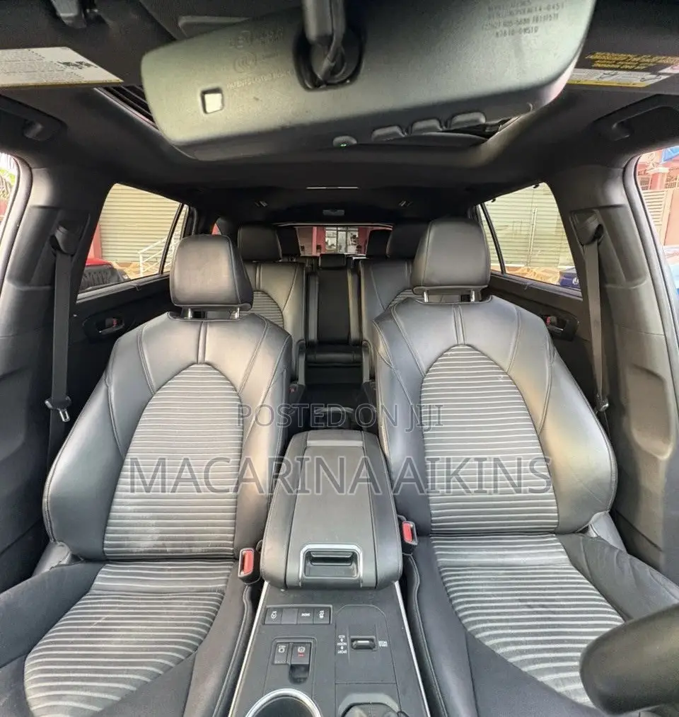 Toyota Highlander XSE 2022 Gray