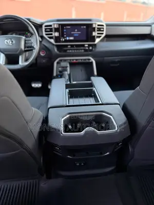 Toyota Tundra 2024 Red