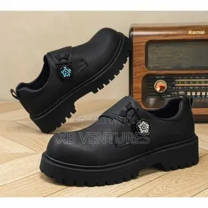 Stylish Black Twist Lace Shoes Thick Sole Street Chunky Footwear