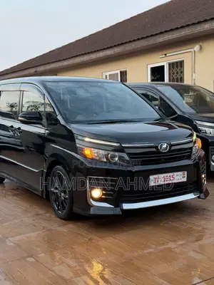 Toyota Voxy 2015 Black