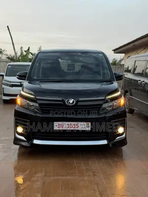 Toyota Voxy 2015 Black