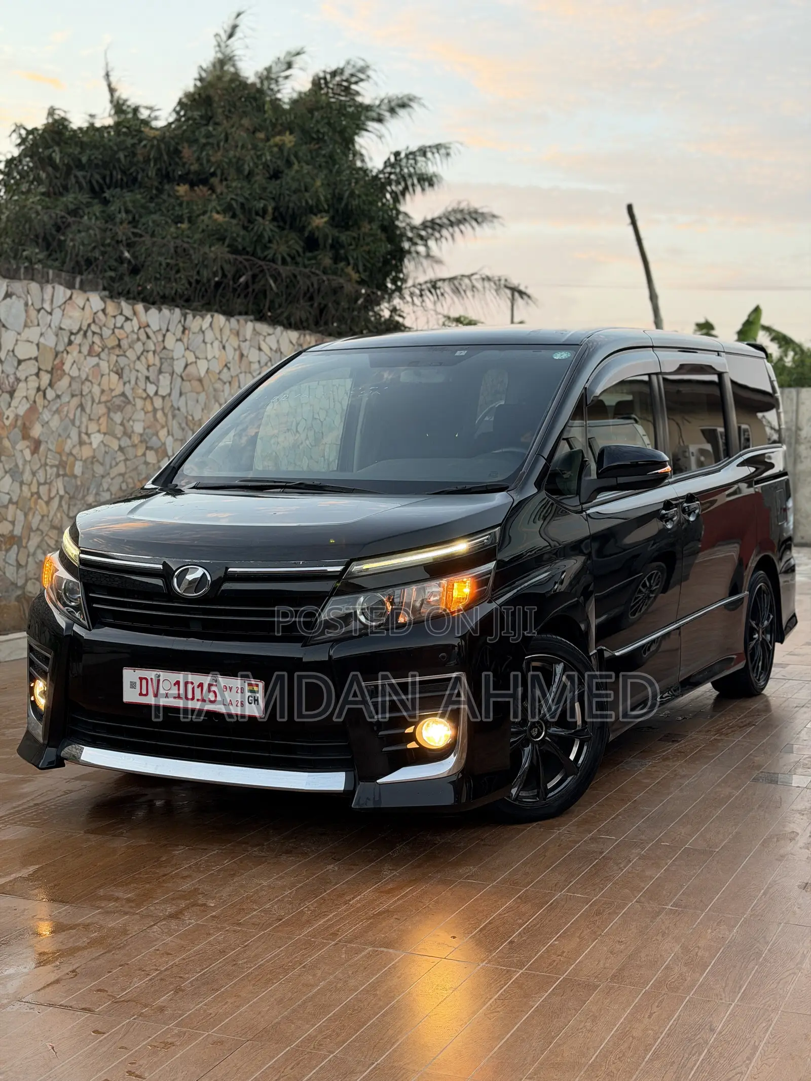 Toyota Voxy 2015 Black