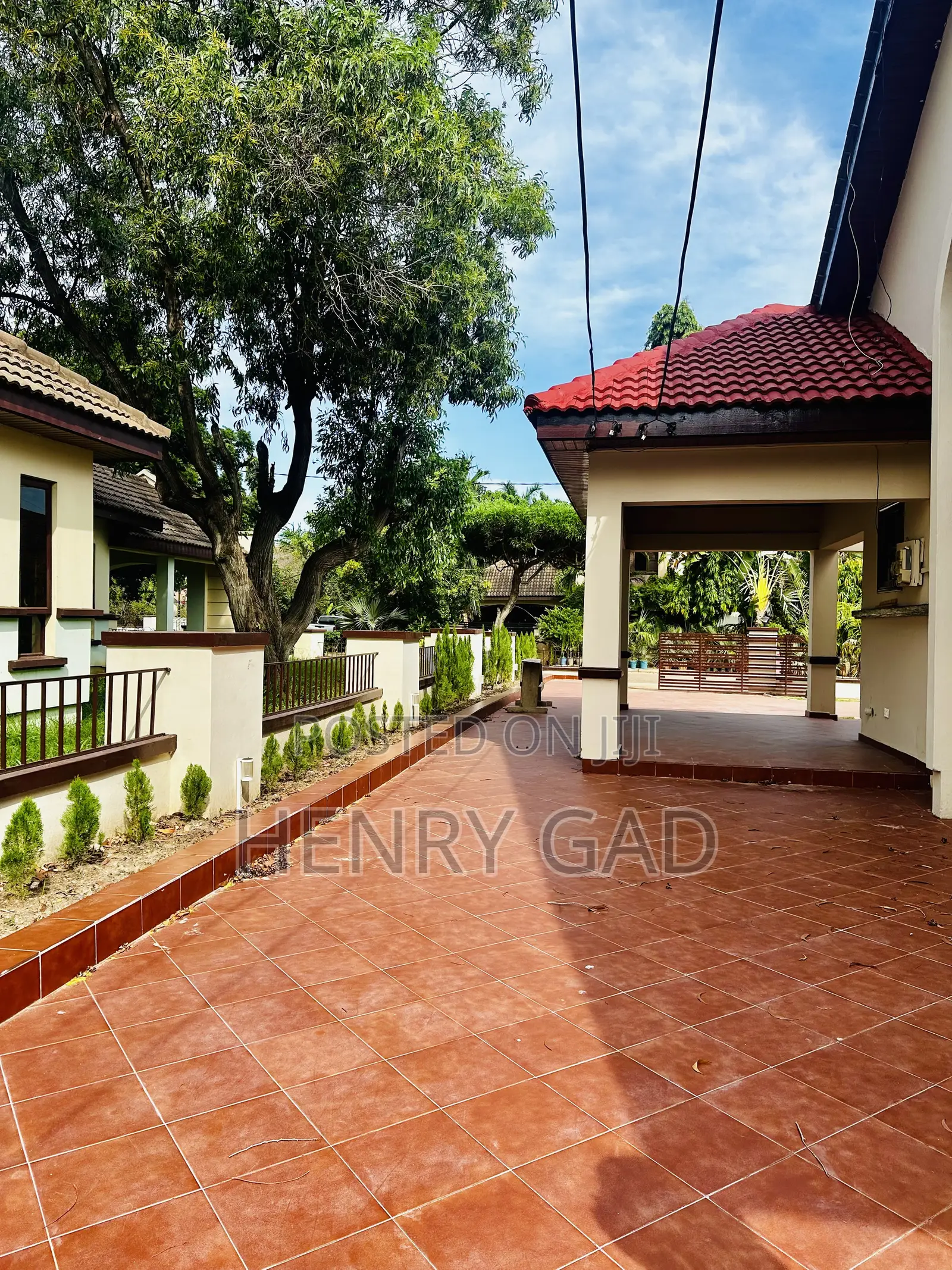Furnished 4bdrm Villa in Buena Vista Valley, Sakumono for rent