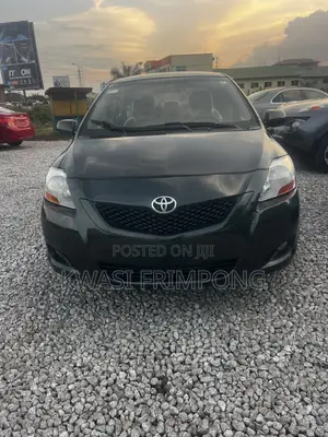 Toyota Yaris 2012 Gray