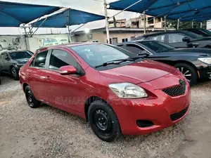 Toyota Yaris 2012 Red