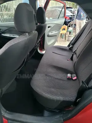Toyota Yaris 2012 Red