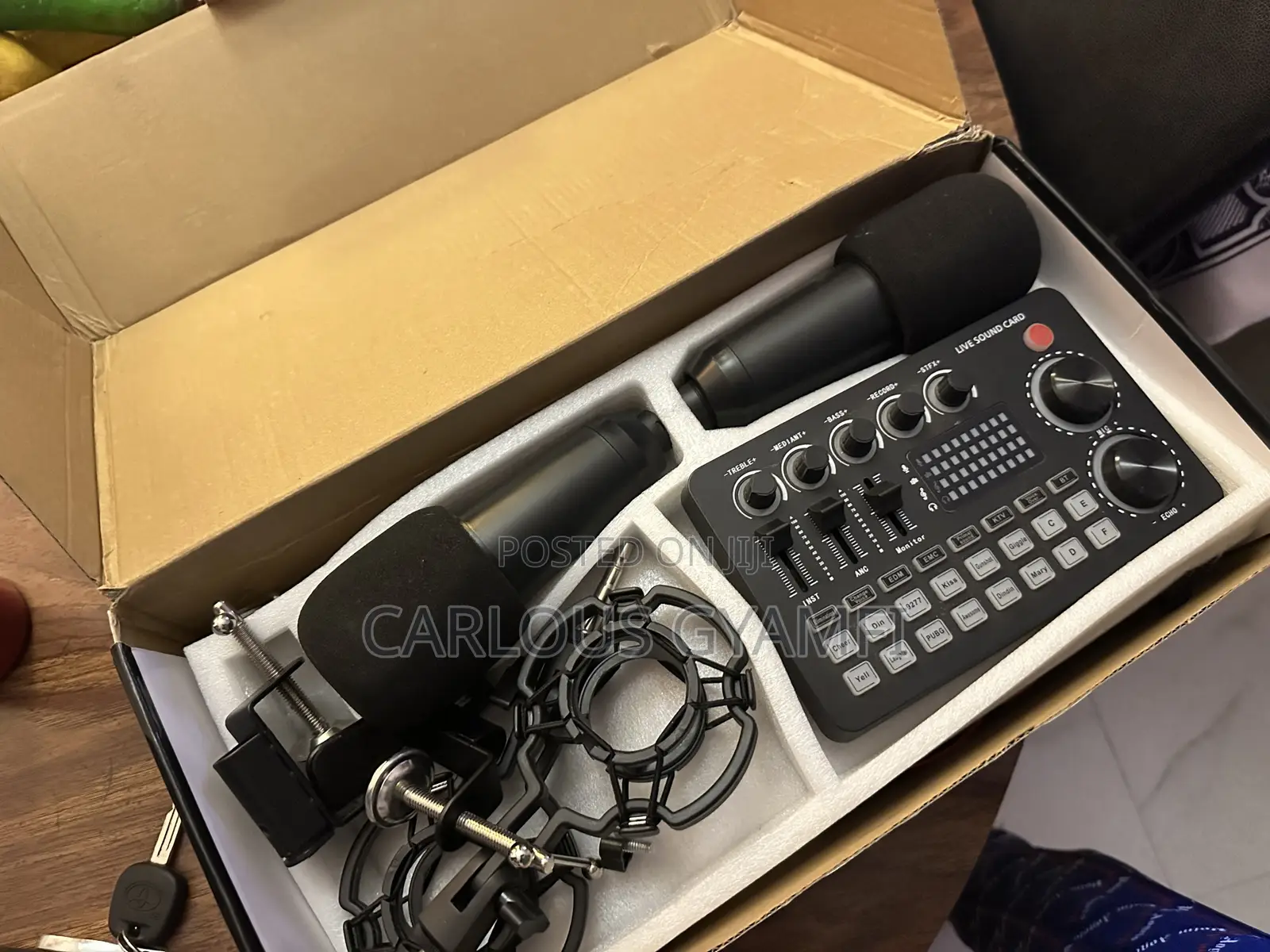 Complete Professional Podcast Livestream
Bundle - Dual Condenser