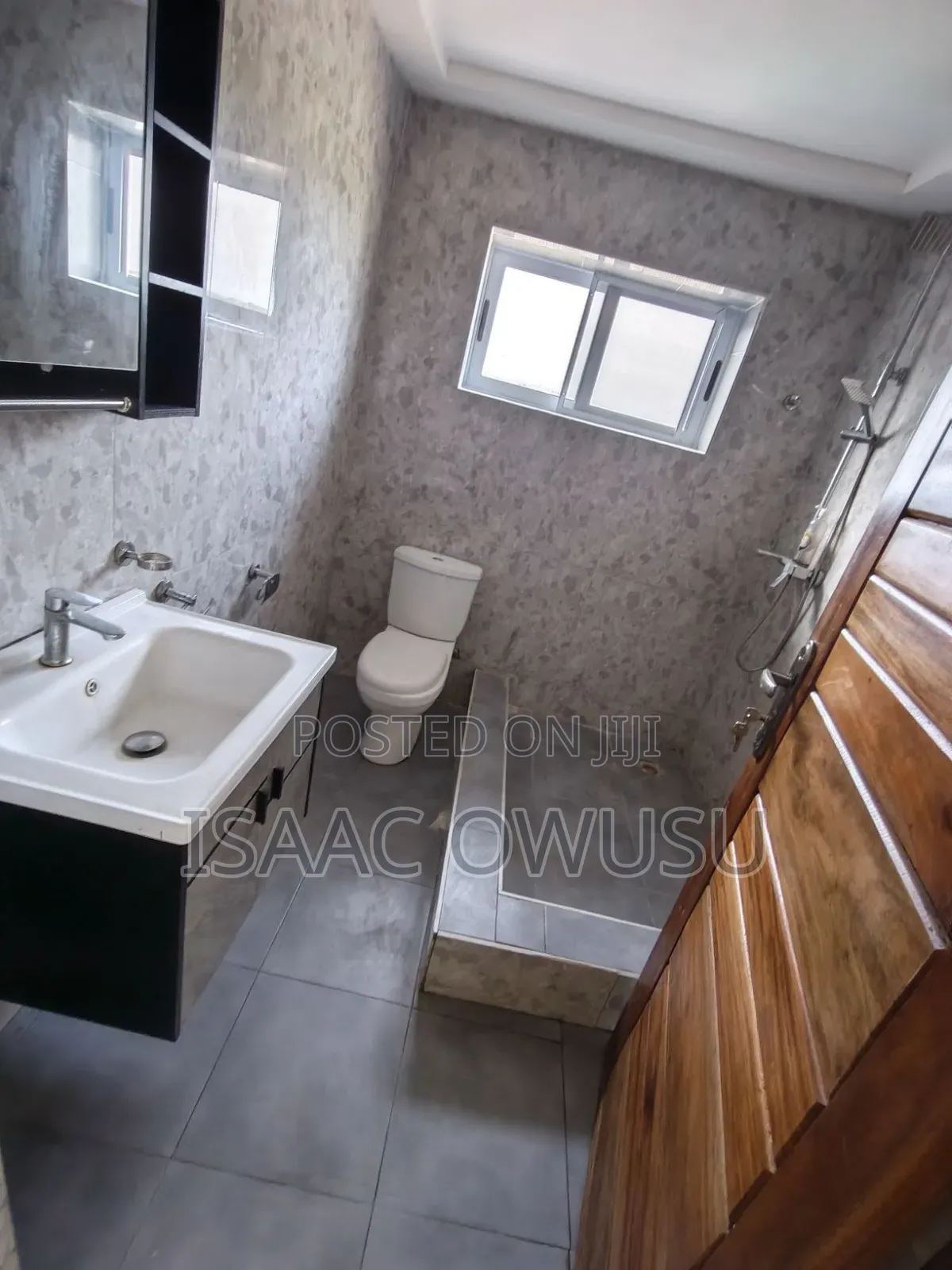 2bdrm Apartment in Asoredanho for rent
