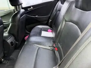 Hyundai Sonata GLS Sedan FWD (2.4L 4cyl 6A) 2012 Silver