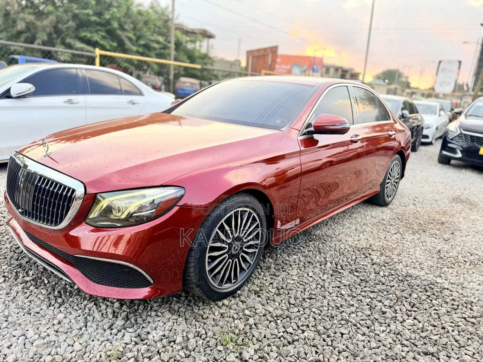 Mercedes-Benz E300 2018 Red