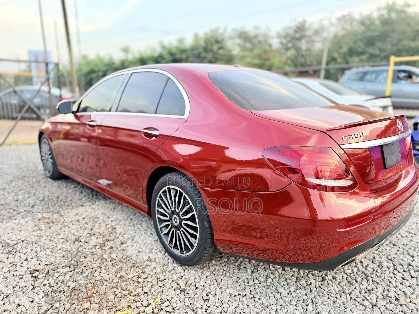 Mercedes-Benz E300 2018 Red