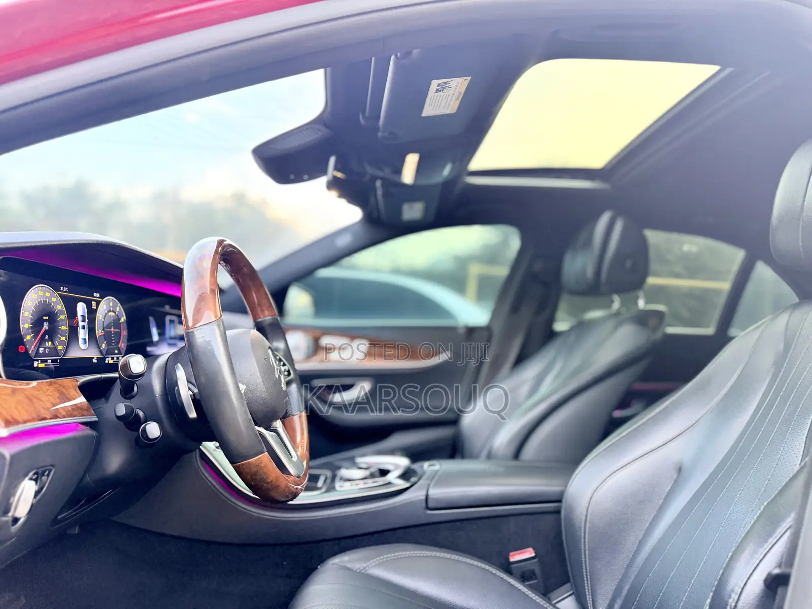 Mercedes-Benz E300 2018 Red
