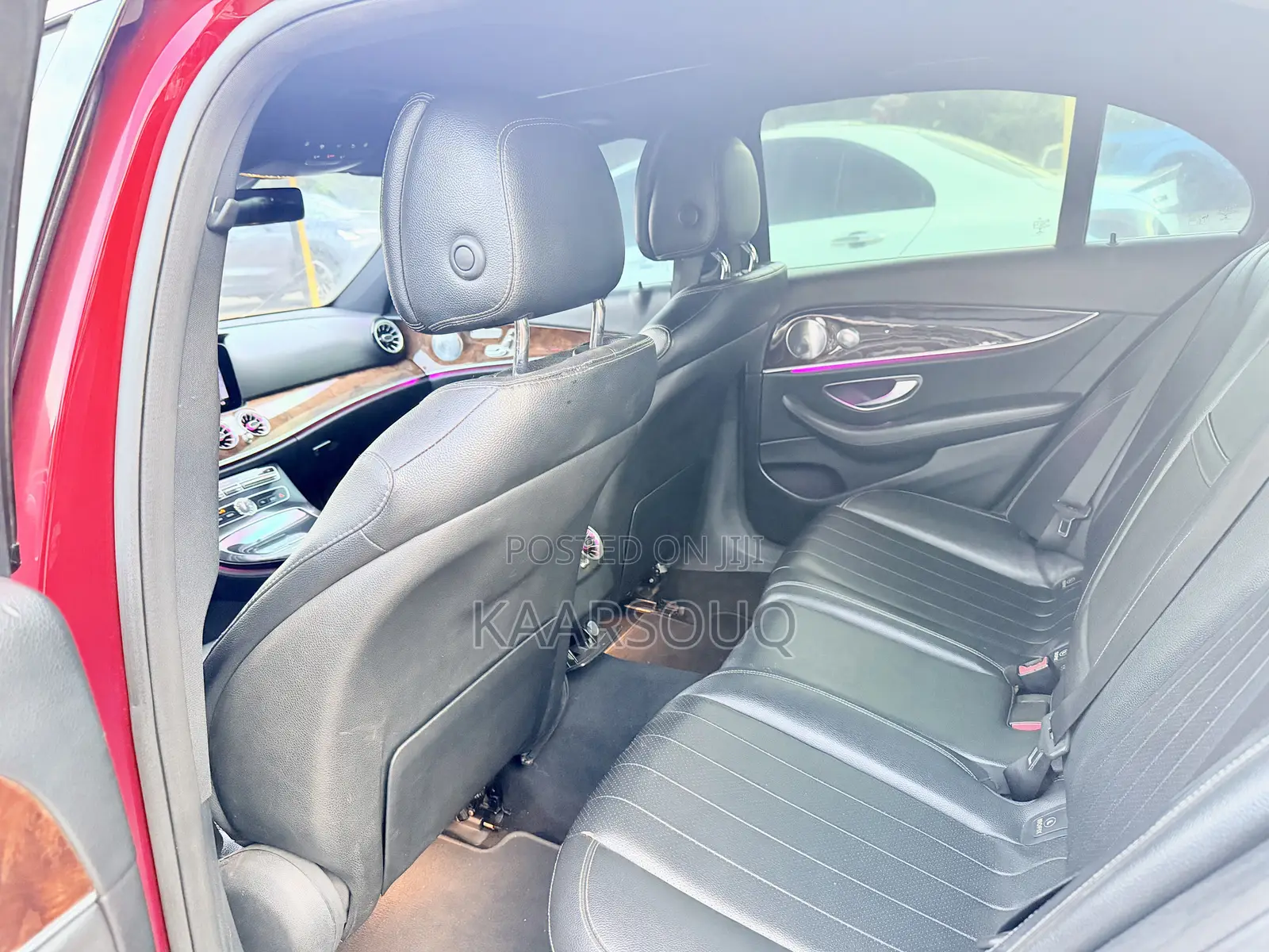 Mercedes-Benz E300 2018 Red