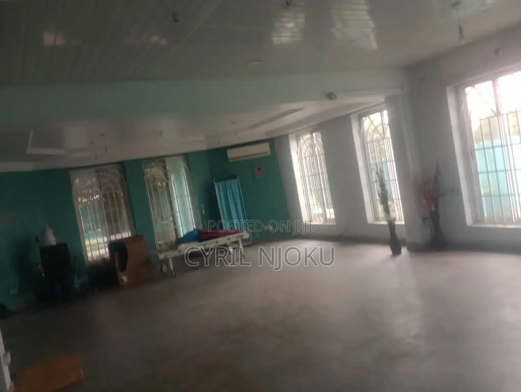 Furnished 10bdrm House in Ghana Link Area for rent