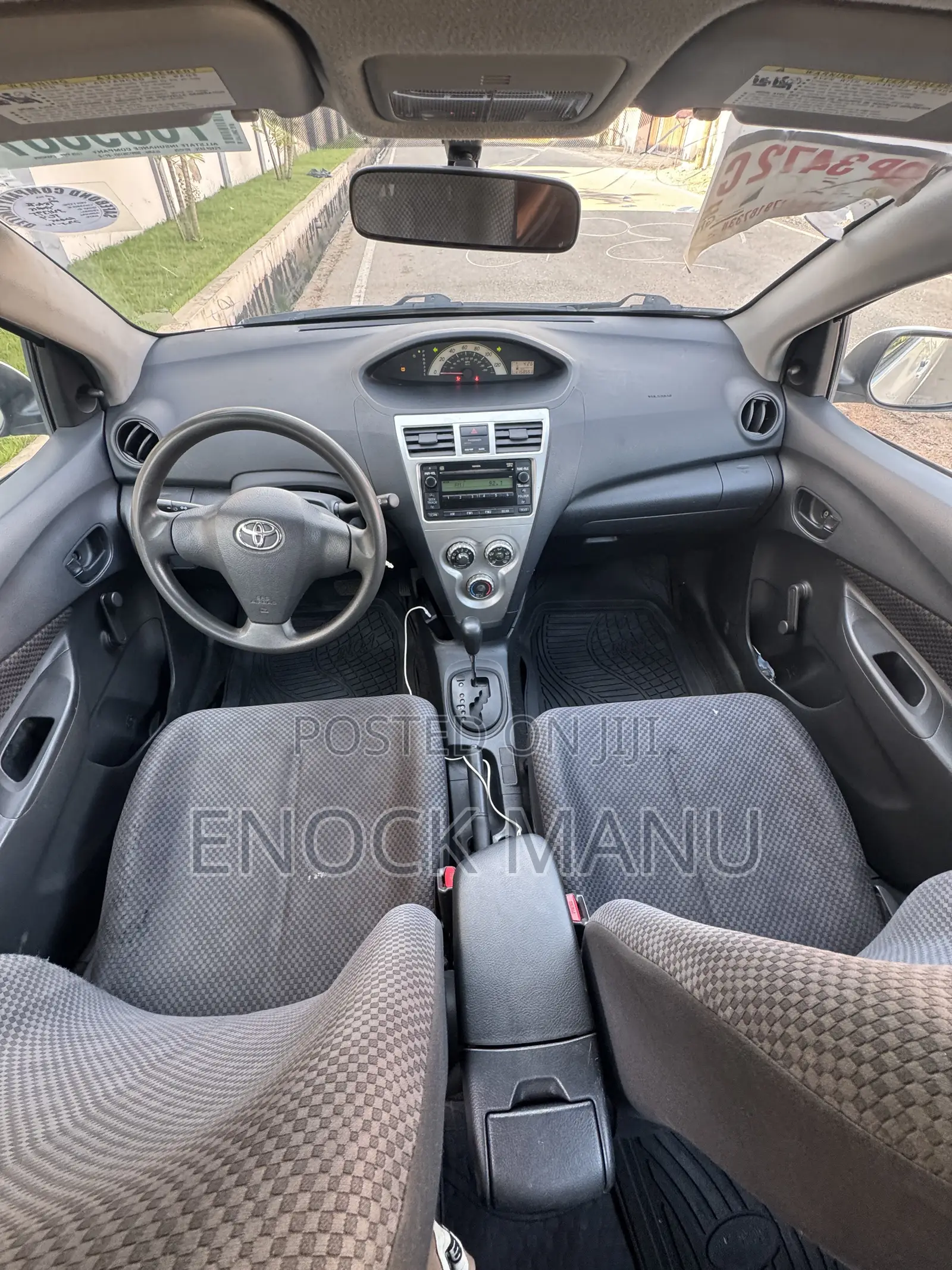 Toyota Yaris 1.5 Automatic 2009 Silver