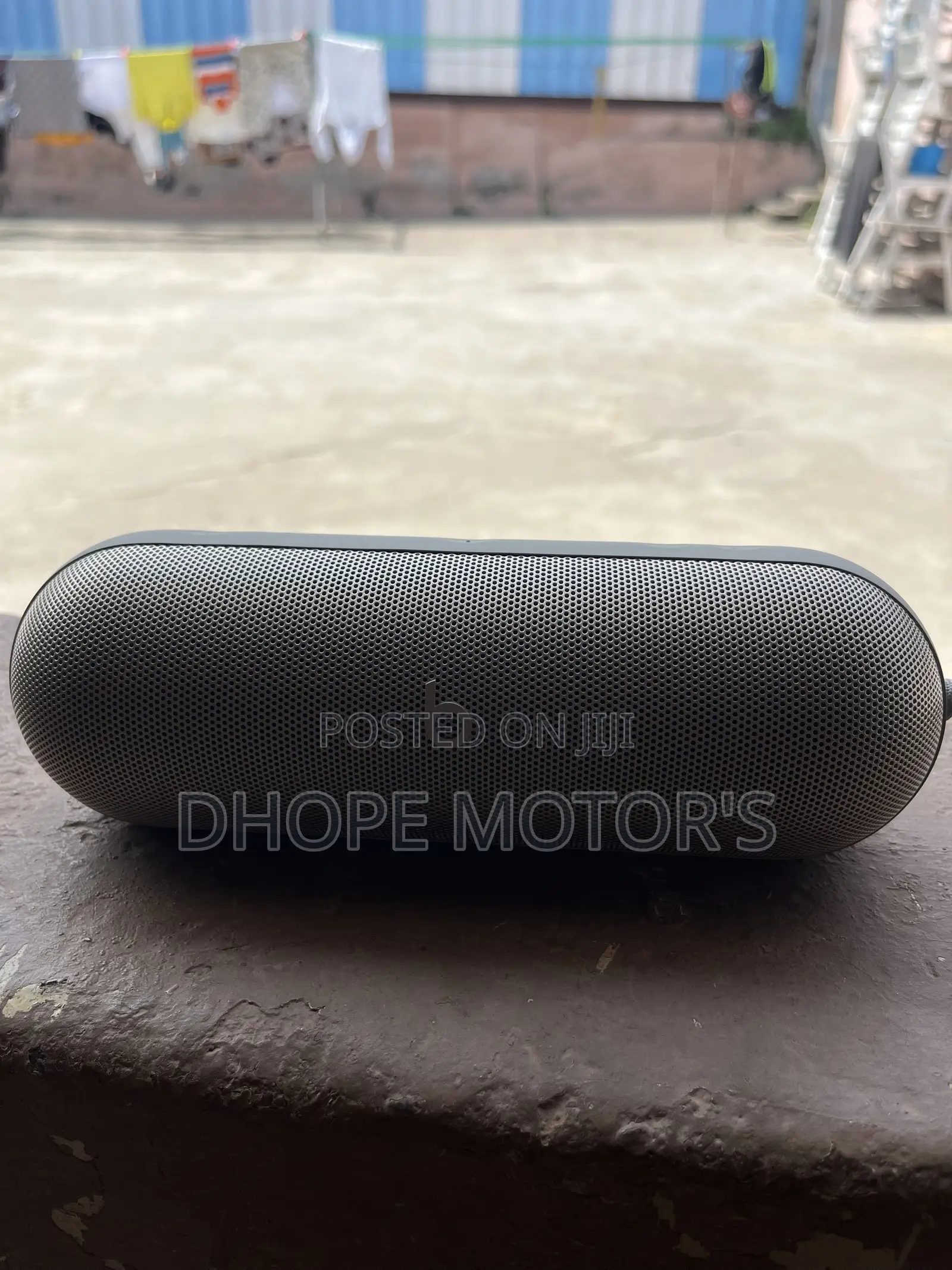 It a Bluetooth Speaker