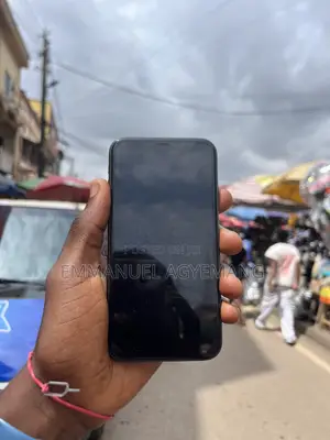 Apple iPhone 11 64 GB Black