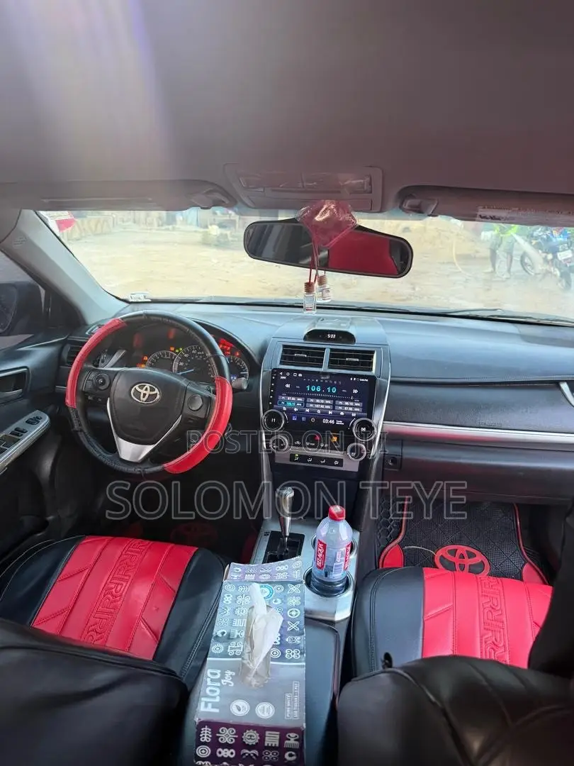 Toyota Camry SE 4dr Sedan (2.5L 4cyl 6A) 2014 Gray