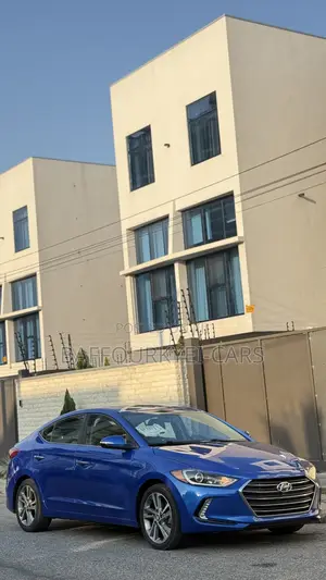 Hyundai Elantra Limited Sedan FWD (2.0L 4cyl 6A) 2017 Blue