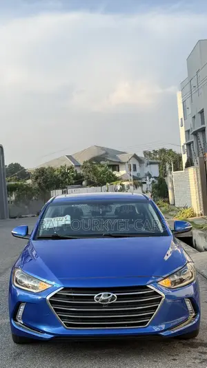 Hyundai Elantra Limited Sedan FWD (2.0L 4cyl 6A) 2017 Blue