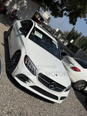 Mercedes-Benz C300 2021 White