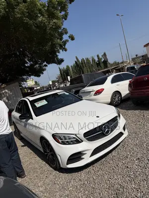 Mercedes-Benz C300 2021 White