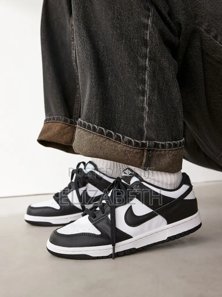 Nike Dunk Low - (Panda Dunks)
