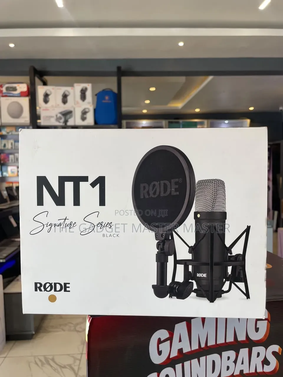 Rode NT1 Signature Series Large Diaphragm Condenser Microphone