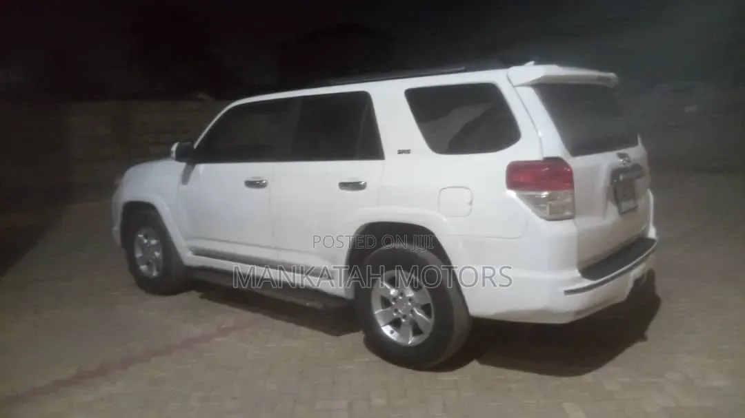 Toyota 4-Runner 2012 White