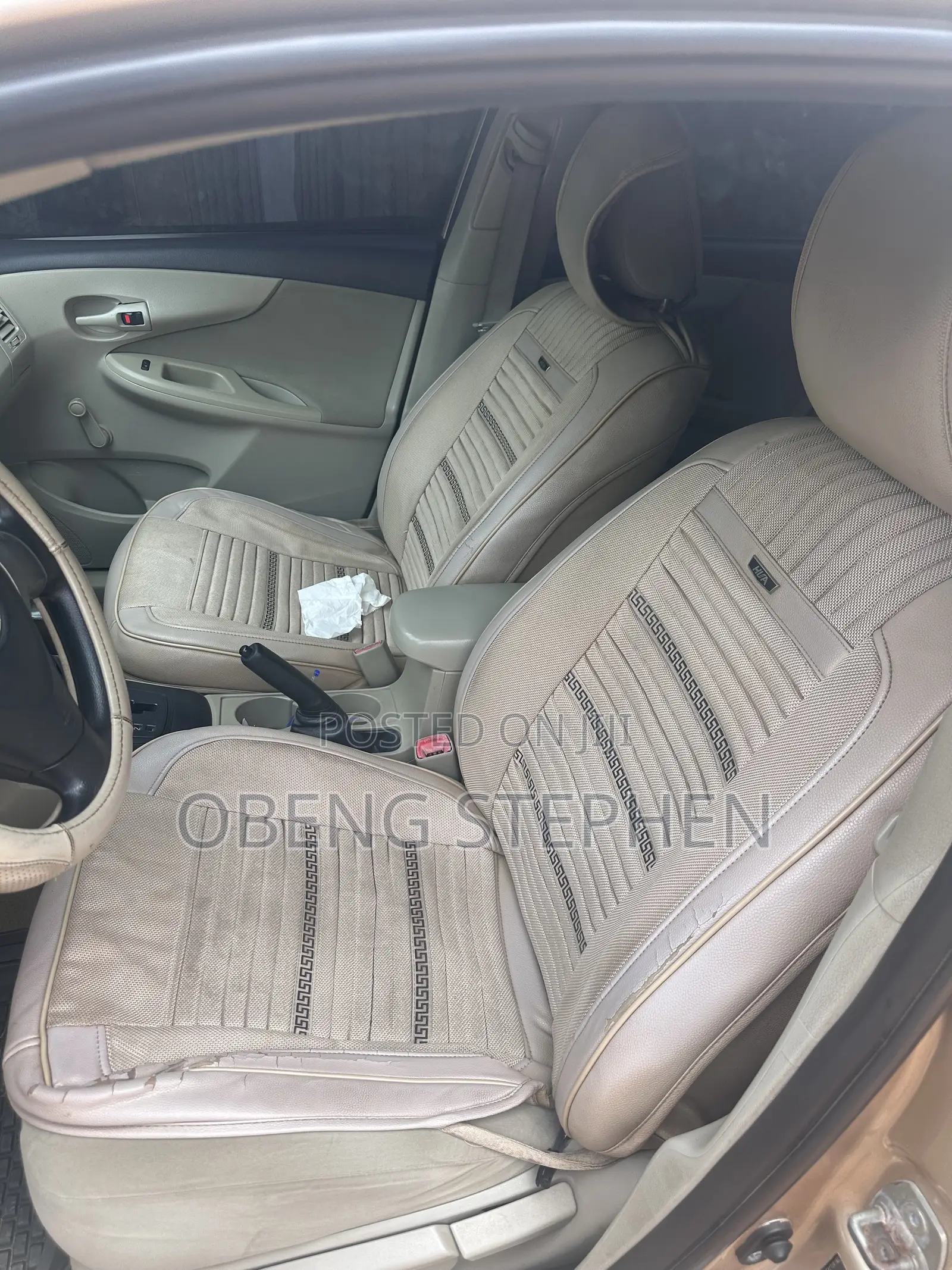 Toyota Corolla LE 4dr Sedan (1.8L 4cyl 4A) 2013 Gold