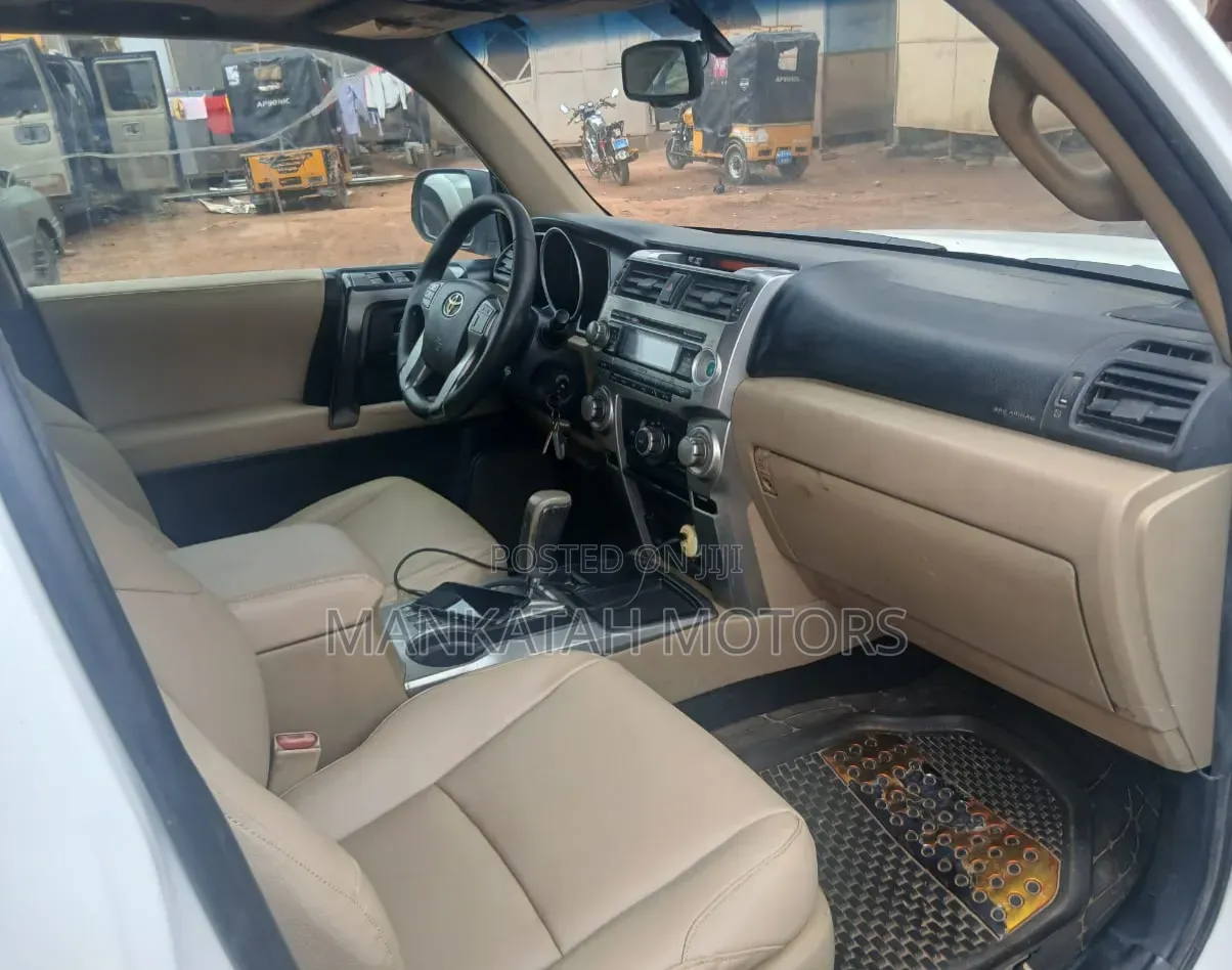 Toyota 4-Runner 2012 White