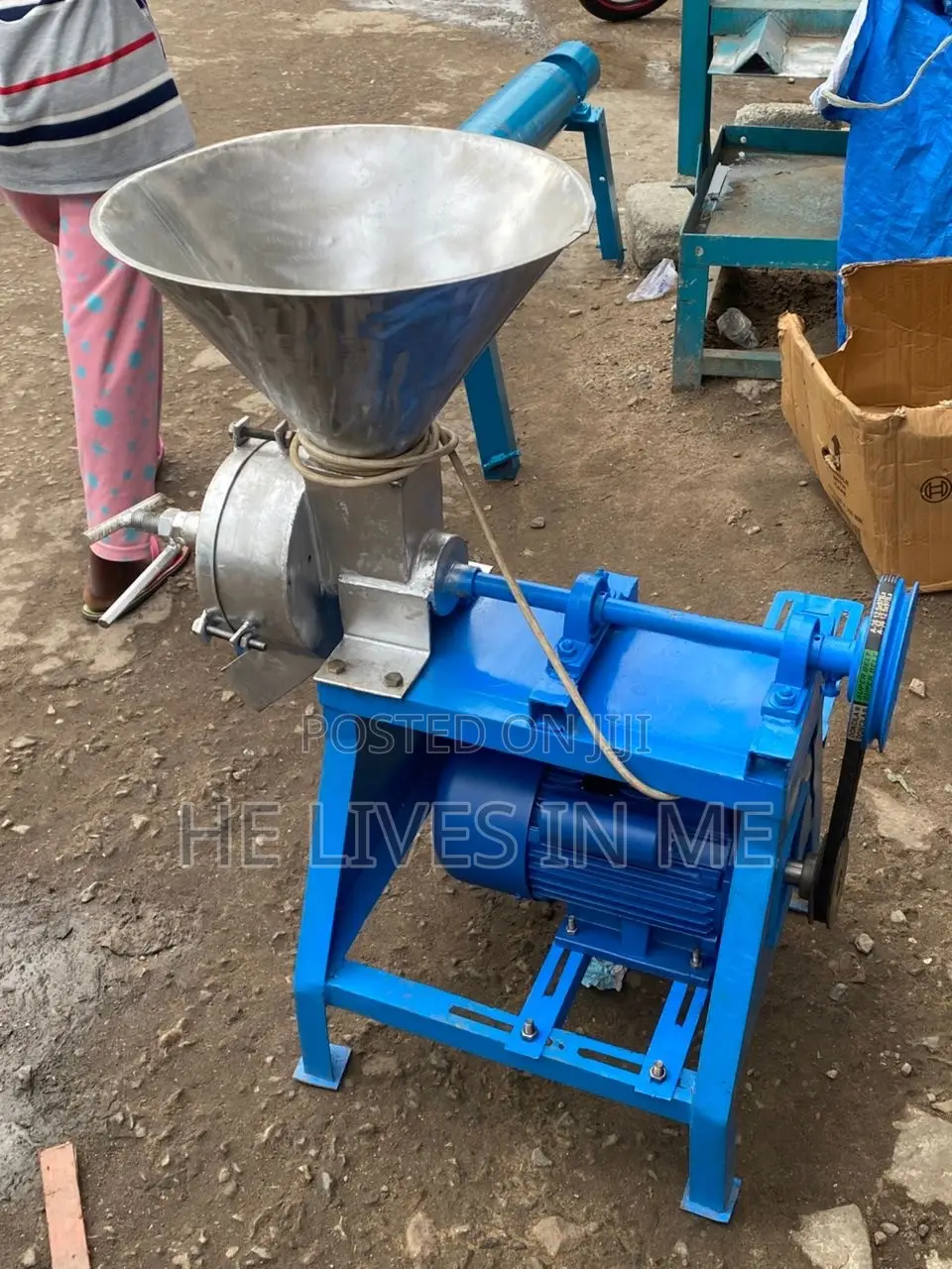 Pepper Grinding Machine With Electric Motor .And Petrol Engine.