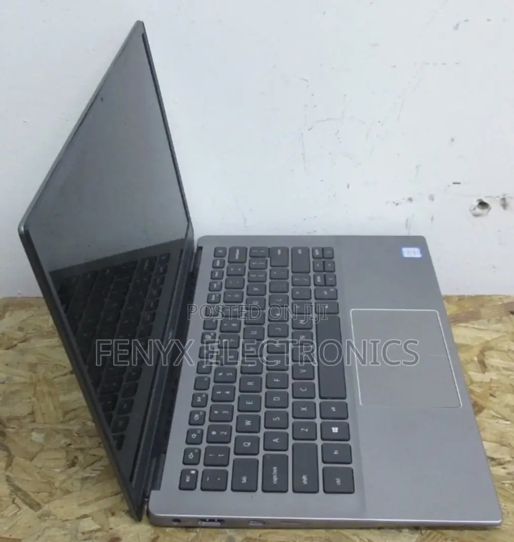 Laptop Dell Latitude 3301 8GB Intel Core i7 SSD 256GB