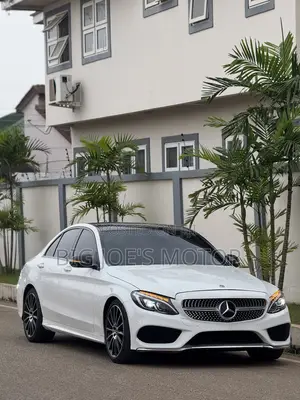 Mercedes-Benz C300 Sport 4Matic Sedan AWD (2.0L 4cyl 7A) 2017 White