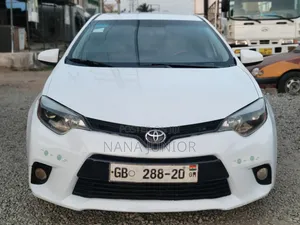 Toyota Corolla 2015 White