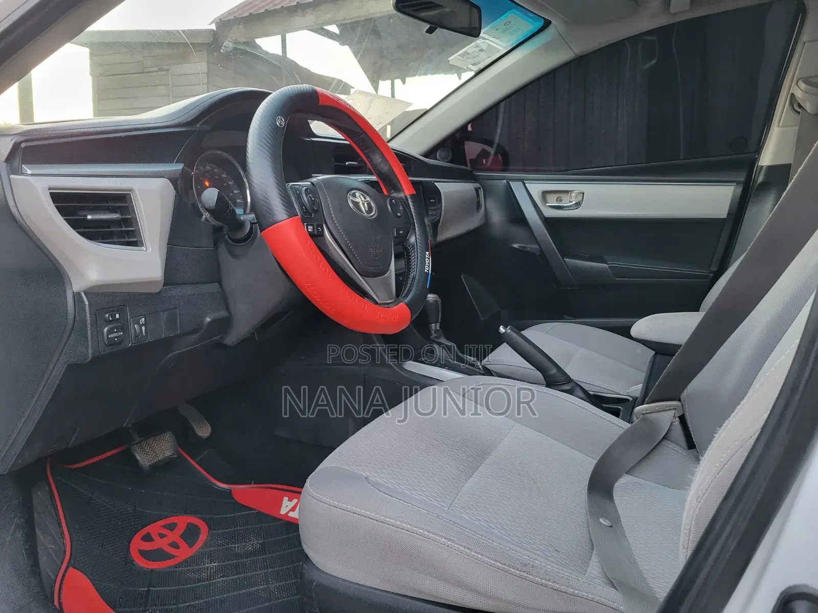 Toyota Corolla 2015 White