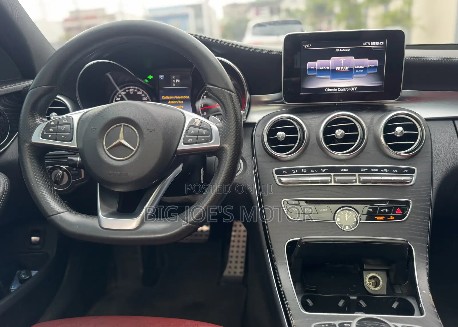 Mercedes-Benz C300 Sport 4Matic Sedan AWD (2.0L 4cyl 7A) 2017 White