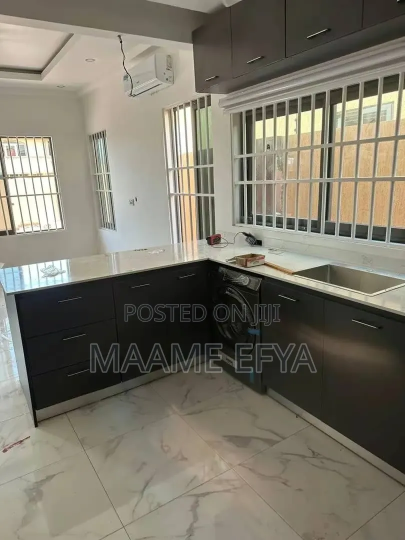 2bdrm House in Community 20, Accra Metropolitan for rent