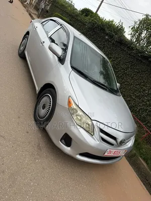 Toyota Corolla LE Special Edition 4dr Sedan (1.8L 4cyl 4A) 2013 Silver
