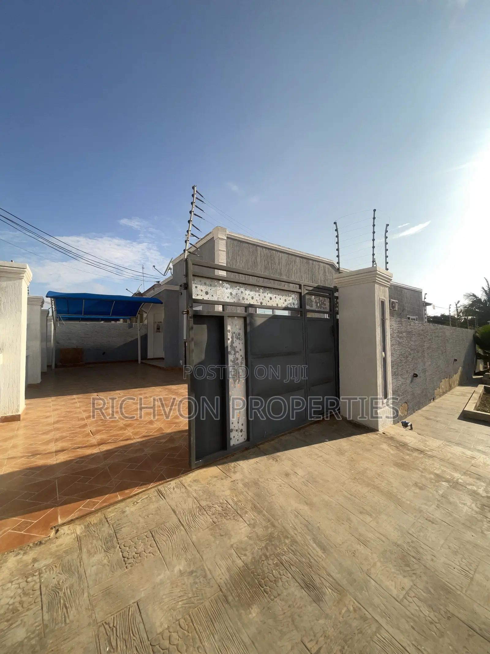 3bdrm House in Richvon, Baatsona Total for sale