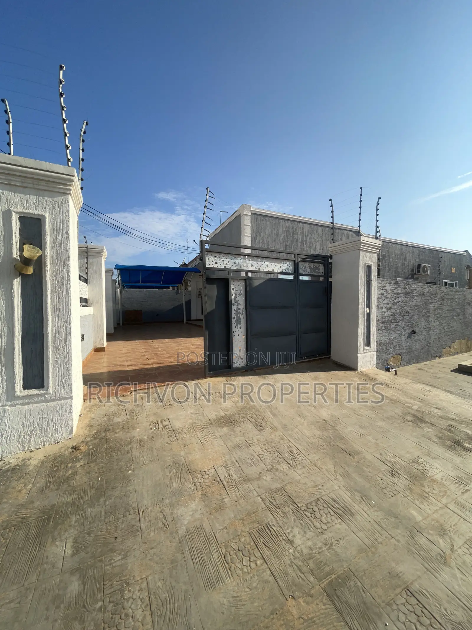 3bdrm House in Richvon, Baatsona Total for sale